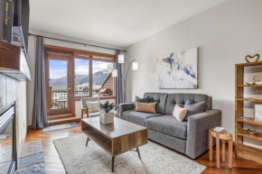 Alluring Mountain View Condo - Right In The Heart Of Downtown - managed by Little Sister Getaways